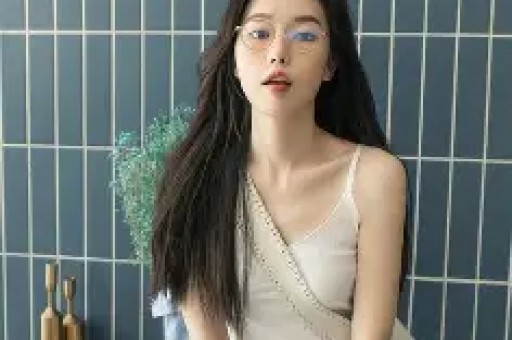 向太这回恐要翻车！曝49岁黄晓明曾当众给她下跪十几人目睹