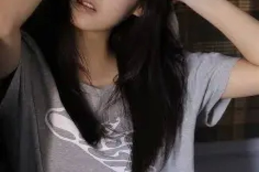 百万网红直播号称纯牛肉售卖合成肉卷 承诺假一赔万 被起诉称赔偿过高 最终双方同意调解